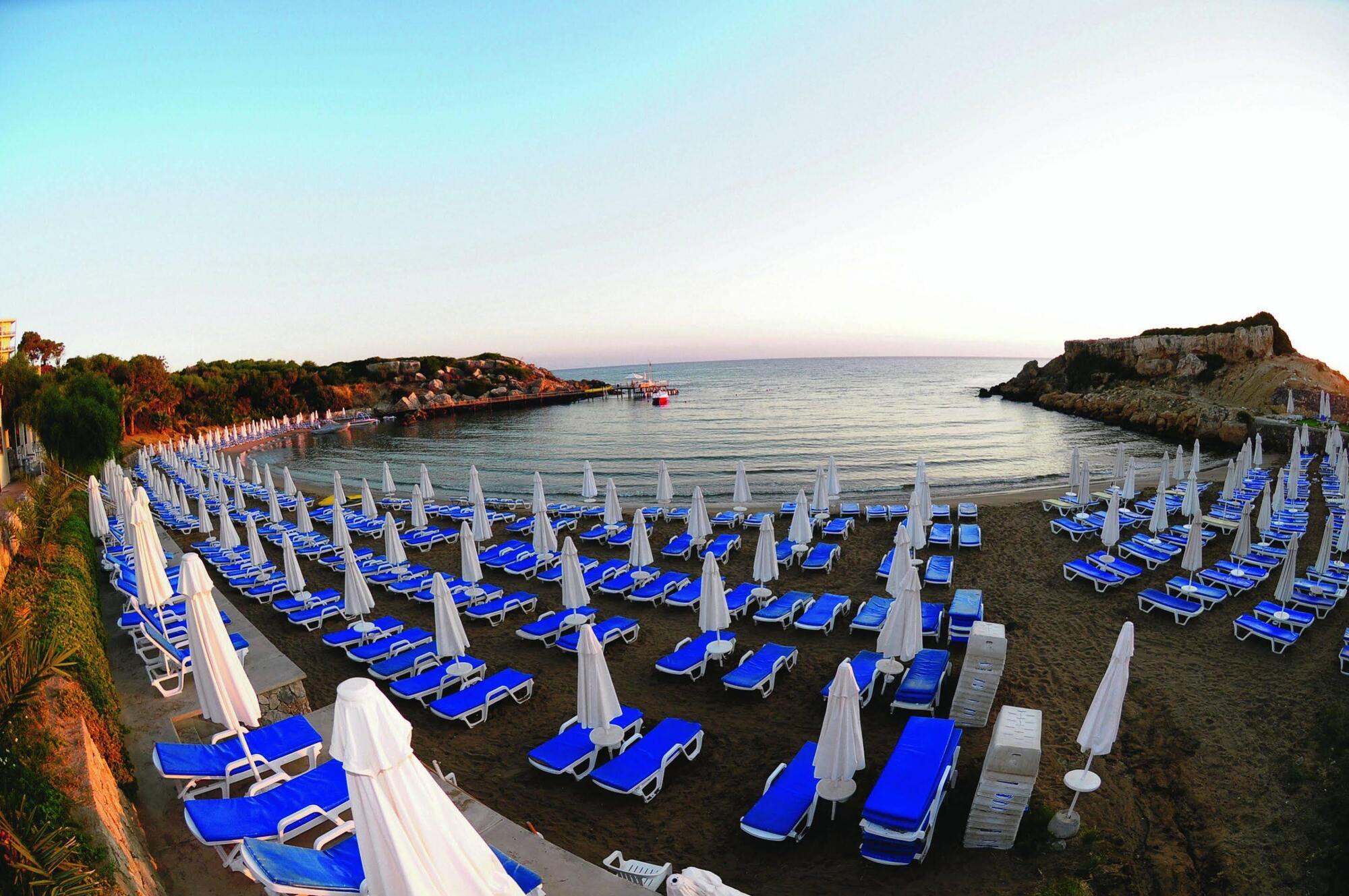 Kaya Artemis Resort & Casino Famagusta  Esterno foto